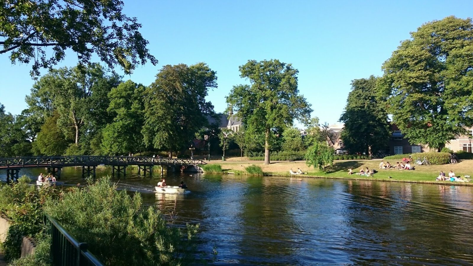 Kneppelbrug in Alkmaar krijgt nieuw hout