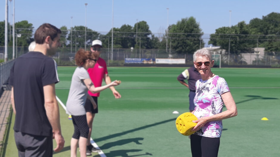 Hannie (69) sport elke week met haar ‘matties’ in Uitgeest
