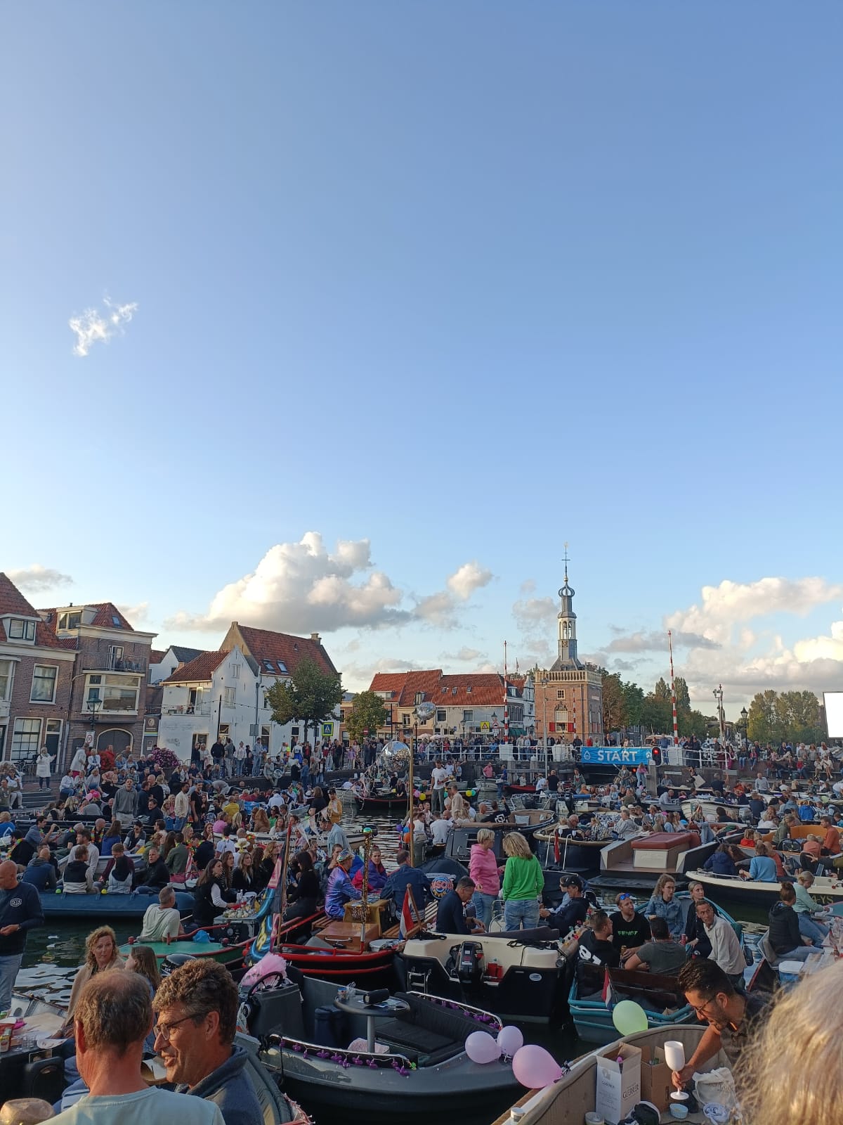 Drukke en gezellige lichtjesavond in Alkmaar