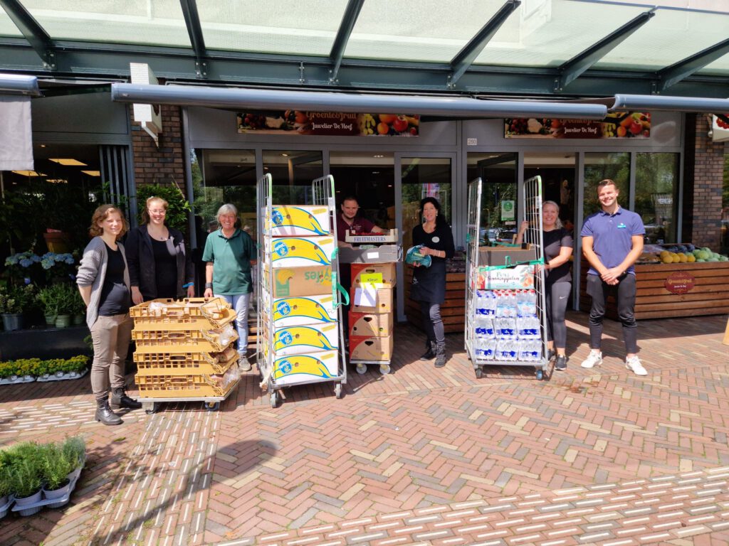 Winkelcentrum De Hoef sponsort boodschappen Humanitas Kindervakantiedagen