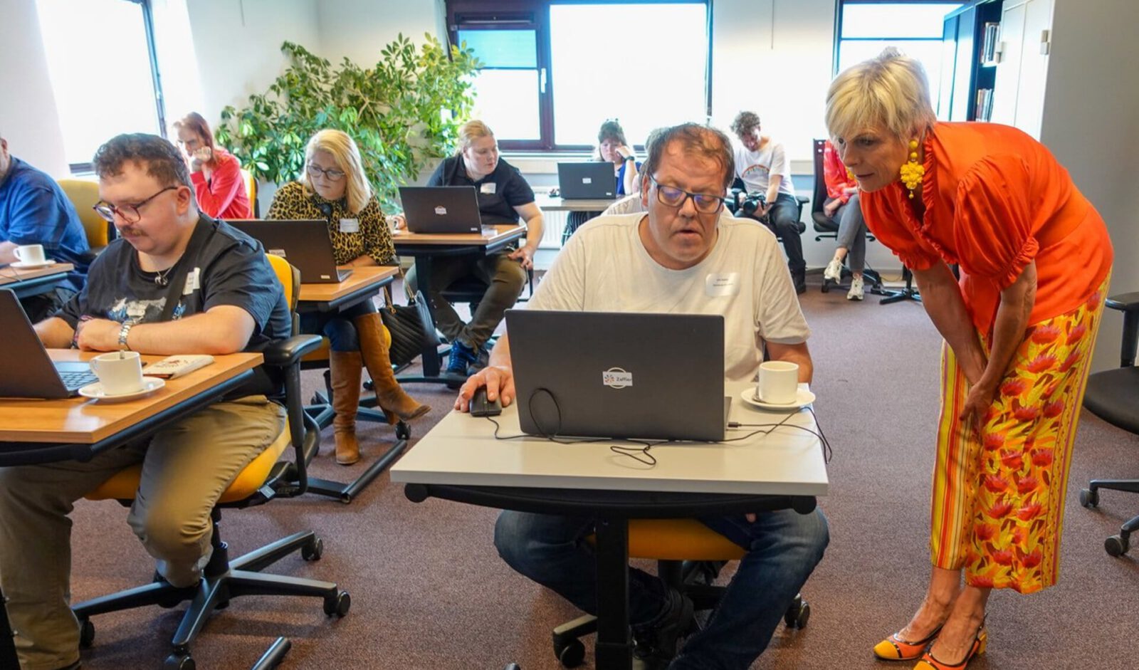 Laurentien van Oranje bezoekt Leerplein Zaffier: 'Een veilige leeromgeving met een lage drempel'