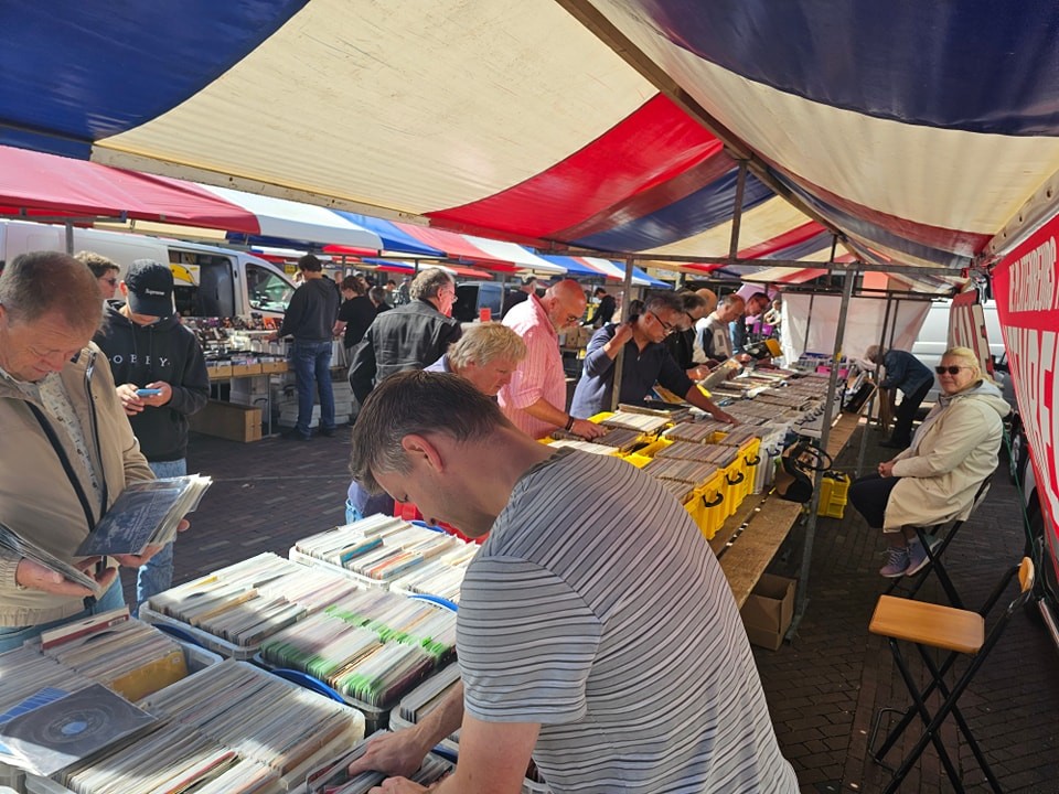 24 september platenbeurs bij de Paardenmarkt in Alkmaar