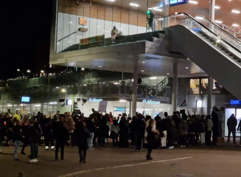 Demonstratie ‘Free Palestine’ op Station Alkmaar