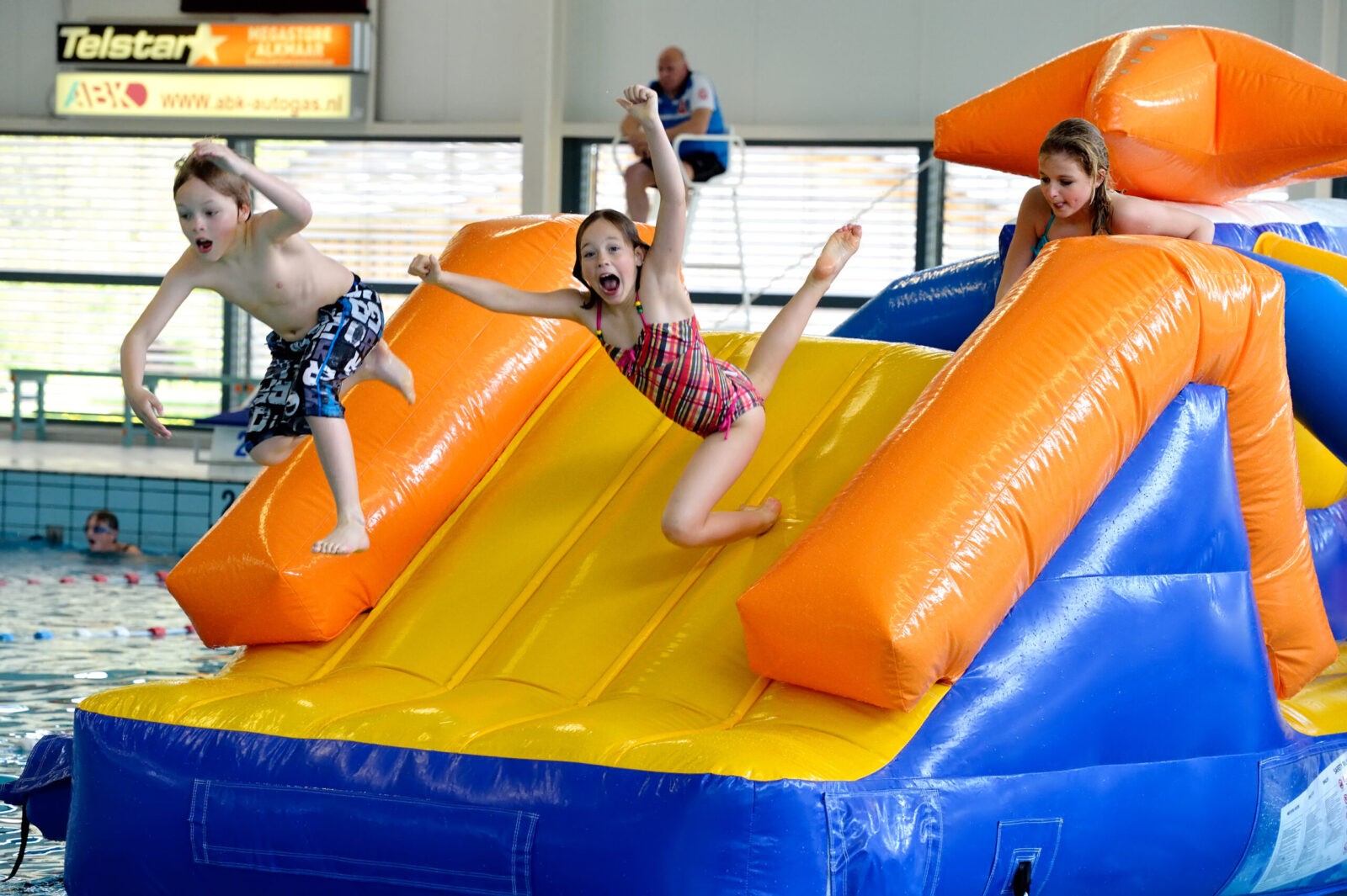 Feestelijke kerstvakantie bij zwembad Hoornse Vaart