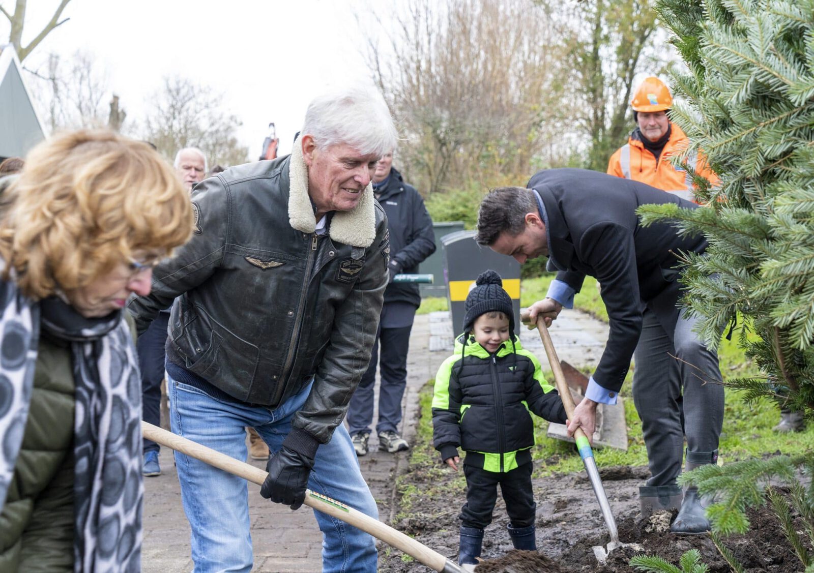 Vaste kerstboom in Markenbinnen