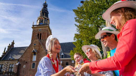 Kaasmeisjes en Kaasjongens gezocht voor de Alkmaarse Kaasmarkt