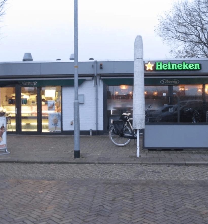 Inbraak in snackbar 't Haventje in Broek op Langedijk, politie zoekt getuigen