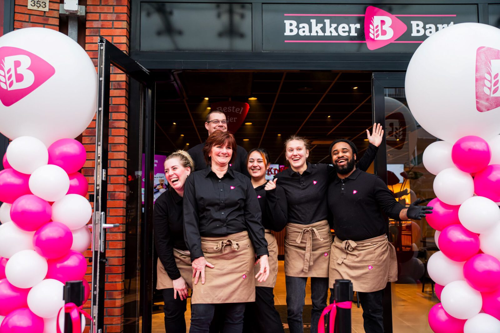 Heropening Bakker Bart bij Europaboulevard