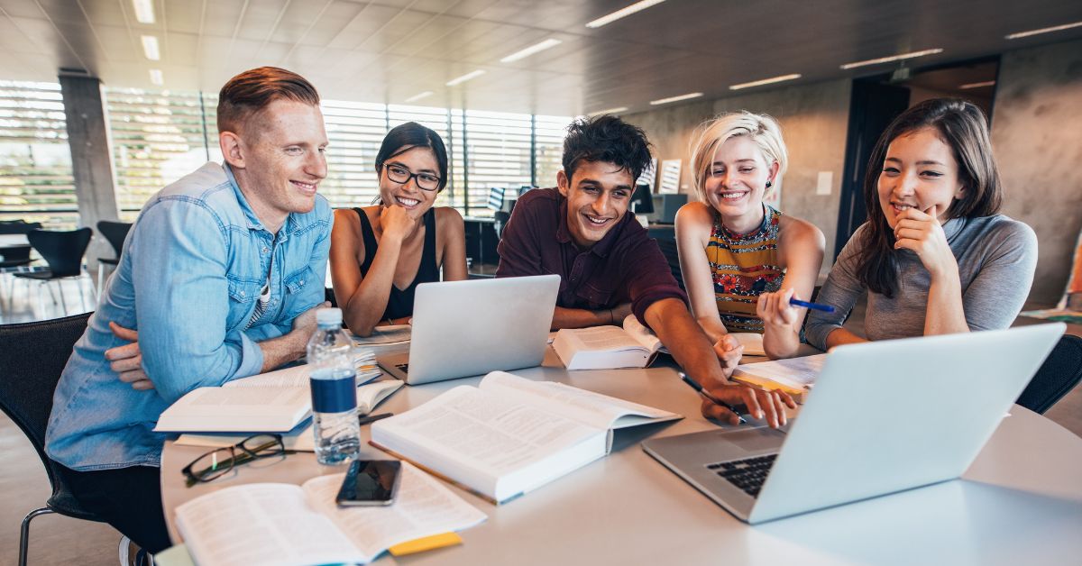 Studenten Hogeschool Inholland doen mee aan project De Groene Tulp 0.0