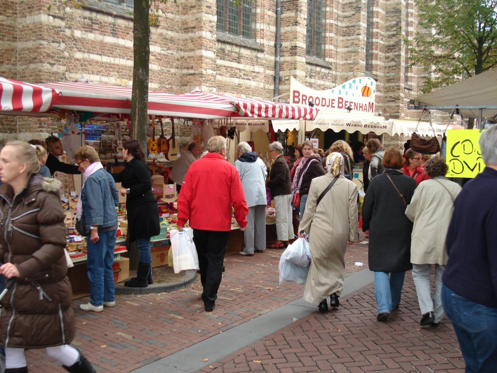 Voortbestaan markten in Alkmaar voorlopig gewaarborgd