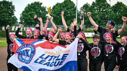 Softbalmeiden onder 12 jaar winnen NK Little League