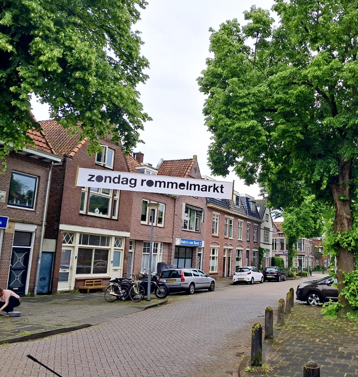 Zondag rommelmarkt op Houtweg, Lindelaan, Frits Conijnlaan, en Akerslaan