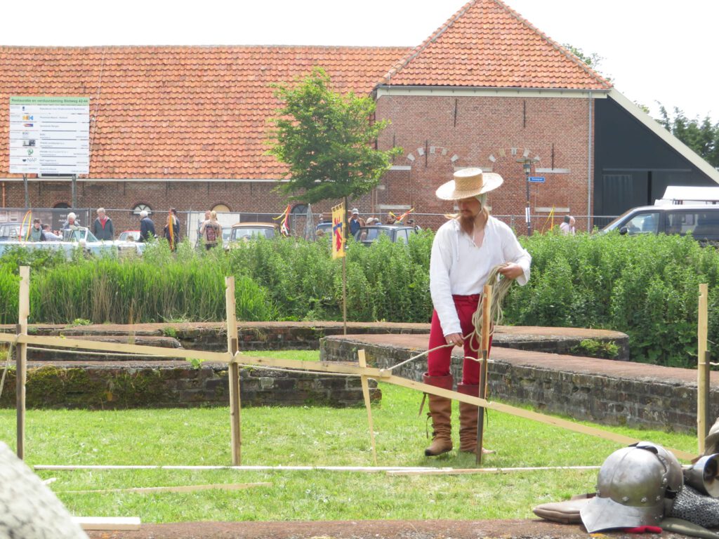 Hoeverdorpsfeest Egmond aan den Hoef vol met historisch gevoel