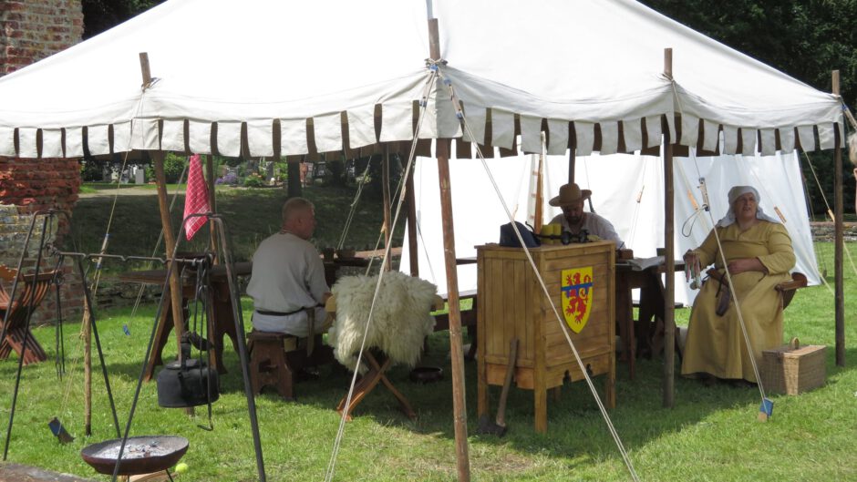 Hoeverdorpsfeest Egmond aan den Hoef vol met historisch gevoel