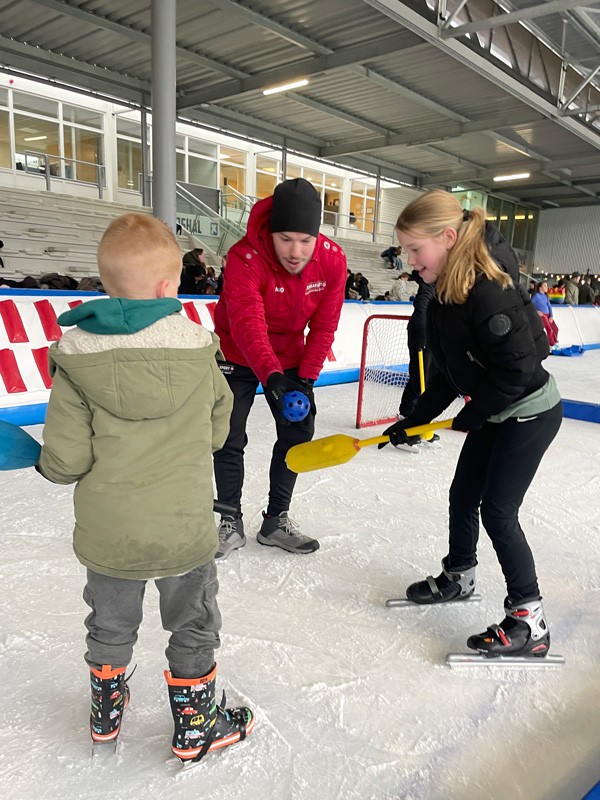 IJsshow ‘Fantasy on Ice’ in ijshal De Meent