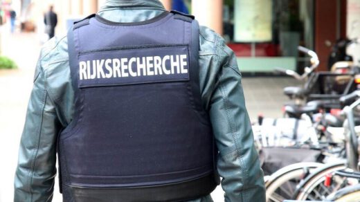 Politieagent uit Alkmaar aangehouden op verdenking van corruptie