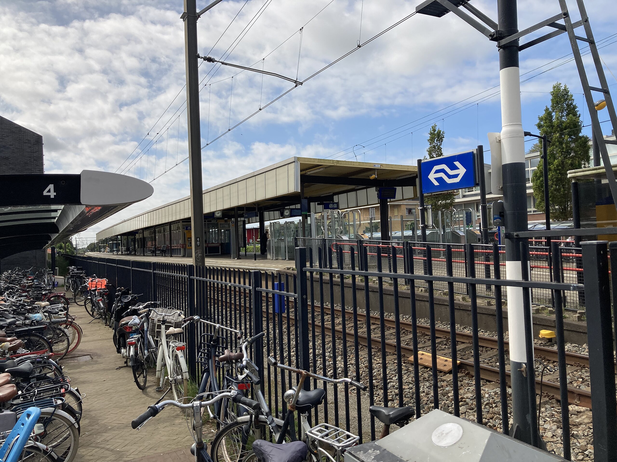 Overleg met ProRail en directeur NS over behoud kiosk en toilet Station Heiloo