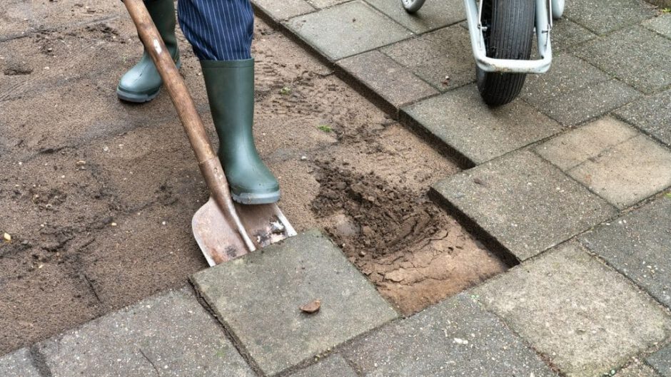 Tegels eruit en groen erin? Laat gratis uw tegels ophalen!