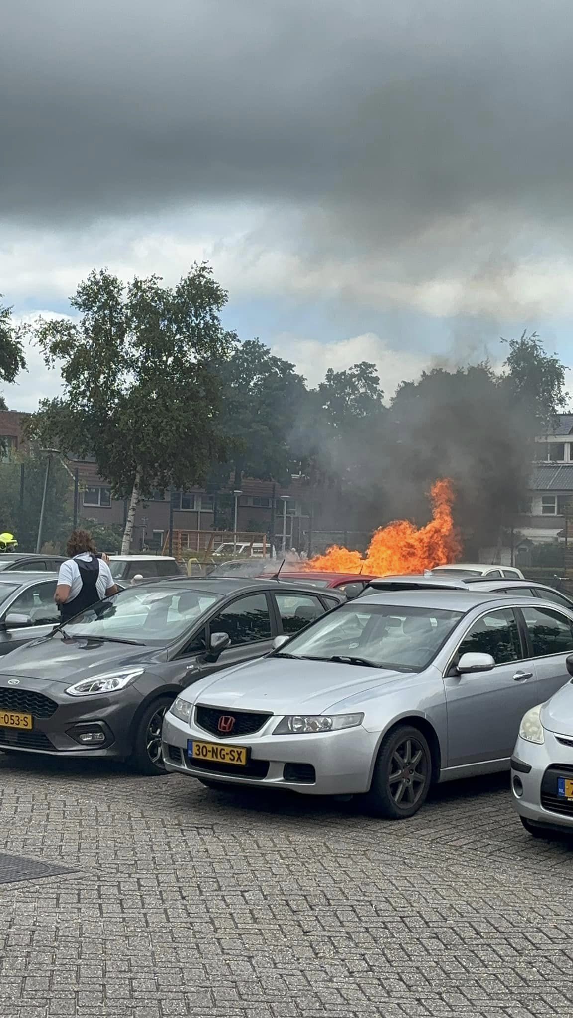 Autobrand op de Johanna Naberstraat in Alkmaar