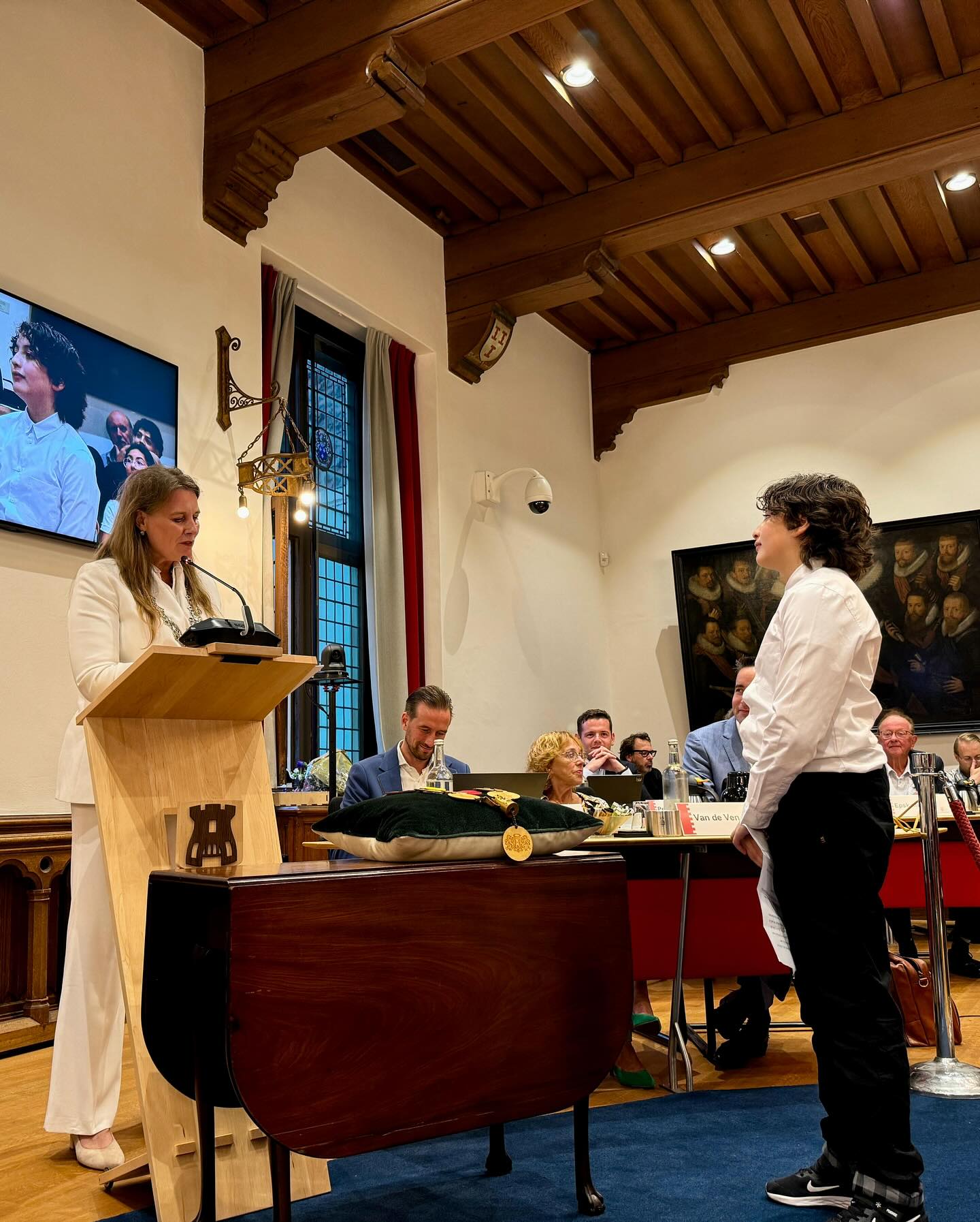 De 11-jarige Othman Otay officieel geïnstalleerd als kinderburgemeester van Alkmaar