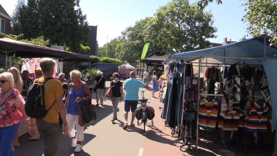 248 euro boete tijdens wegslepen auto op lappenmarkt in Alkmaar