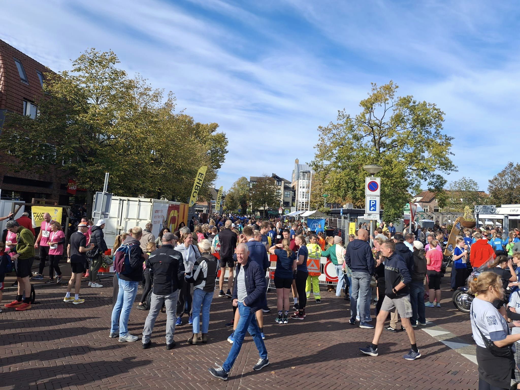 Rondje Bergen trok zondag weer veel lopers en toeschouwers naar het dorp