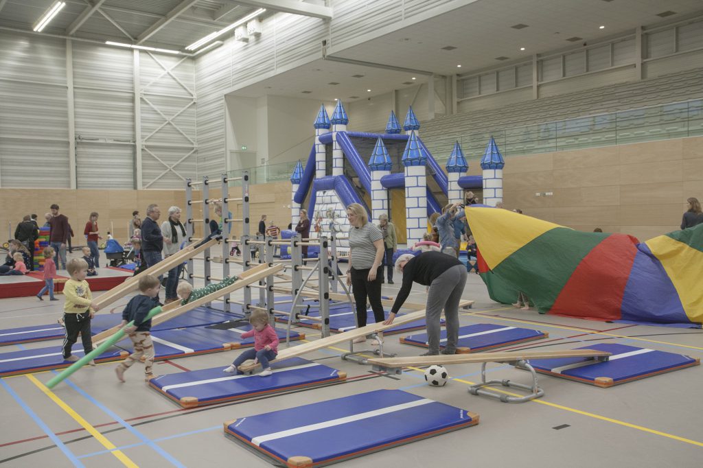 Dreumesinstuif in sportcomplex De Meent