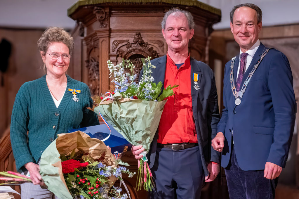 Koninklijke onderscheiding voor eigenaren Eerste Bergensche Boekhandel