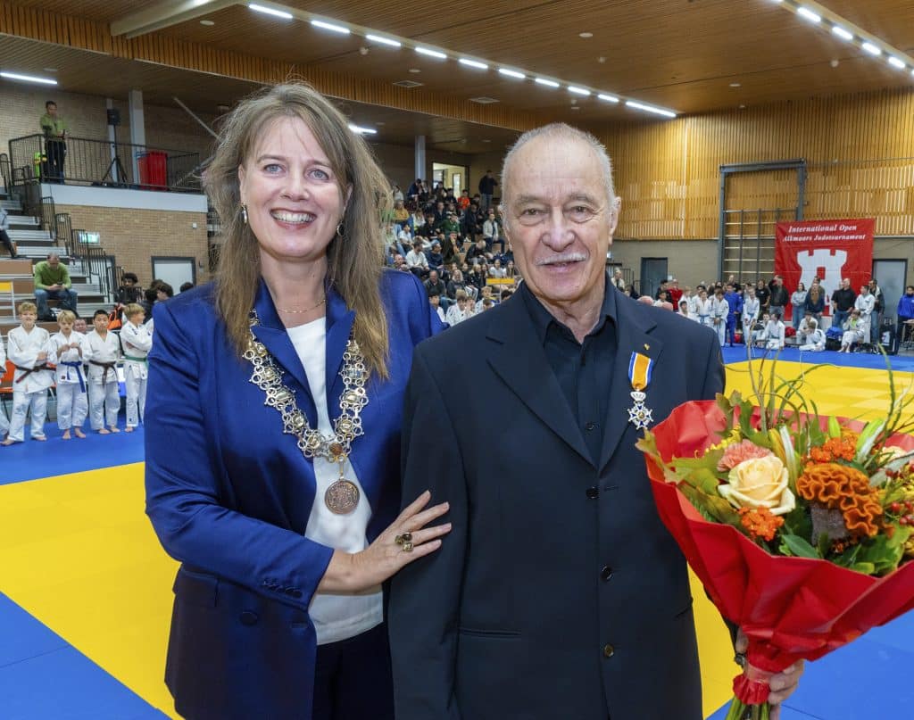 Ton Huijberts: Ridder in de Orde van Oranje Nassau