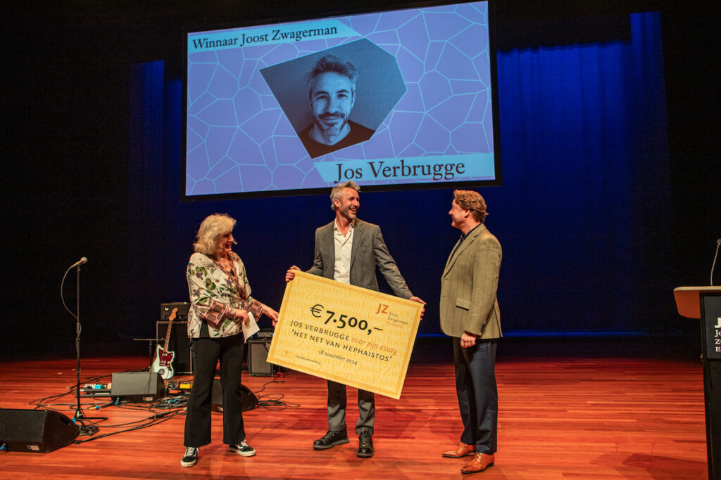 Jos Verbrugge is de winnaar van de Joost Zwagerman Essayprijs 2024