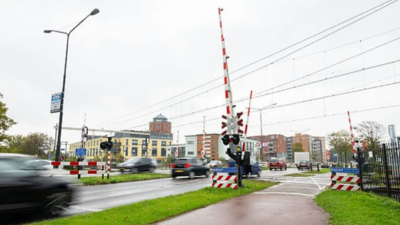 Afsluiting spooroverweg Zuidtangent op 6 januari 2025