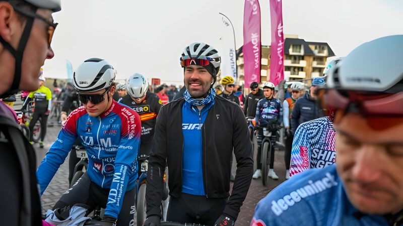 Hattrick Hero Dupont sprint zich in recordtijd in illuster rijtje tijdens de GP Groot Egmond-Pier-Egmond 2025