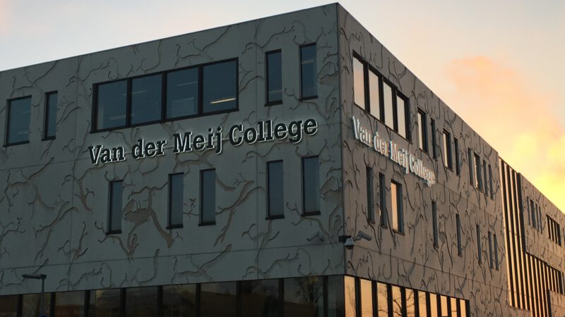 Verdachte personen bij Van der Meij College in Alkmaar na zoektocht niet aangetroffen