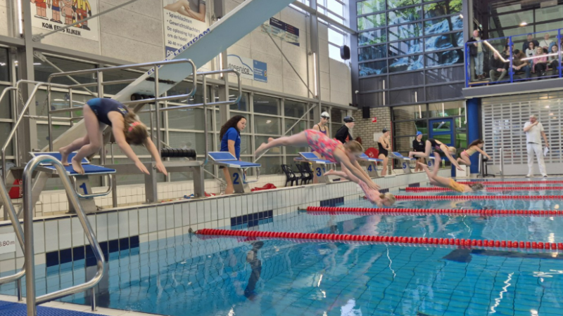 Schoolzwemkampioenschappen in Heerhugowaard