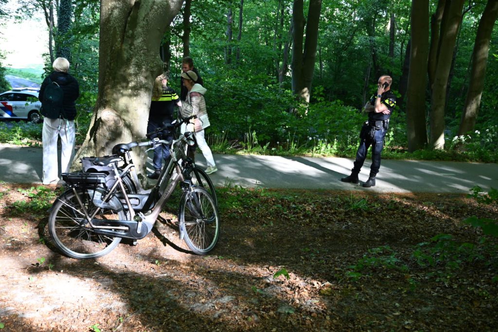 Twee fietsers gewond in Bergen (FOTO'S)