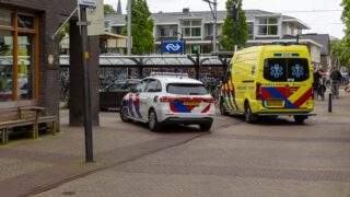 Persoon overleden bij aanrijding met trein in Heiloo (Foto's)