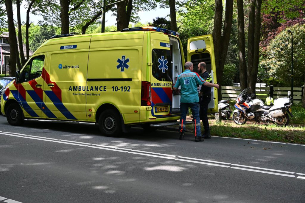 Wielrenner gewond na val langs fietspad in Heiloo