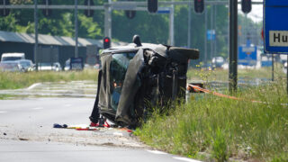N245 bij Alkmaar gedeeltelijk afgesloten na ernstig ongeval, traumaheli opgeroepen