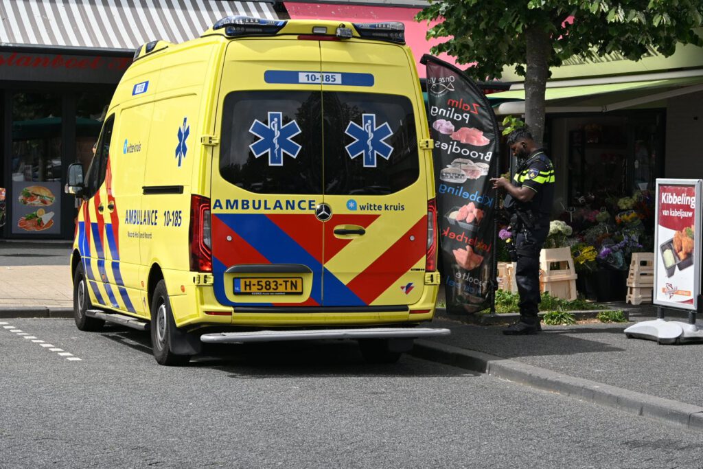 Politie opgeroepen voor ongeval met letsel op Koelmalaan in Alkmaar [FOTO'S]