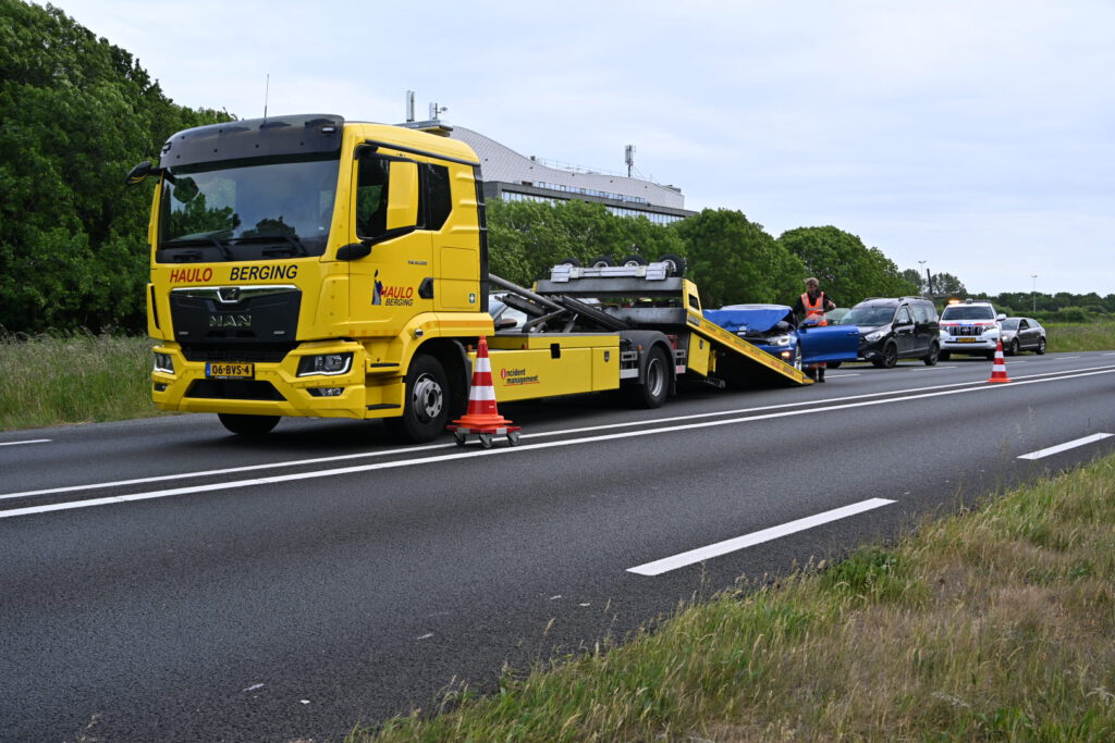 Flinke schade bij ongeval op de N9 in Alkmaar [FOTO'S]