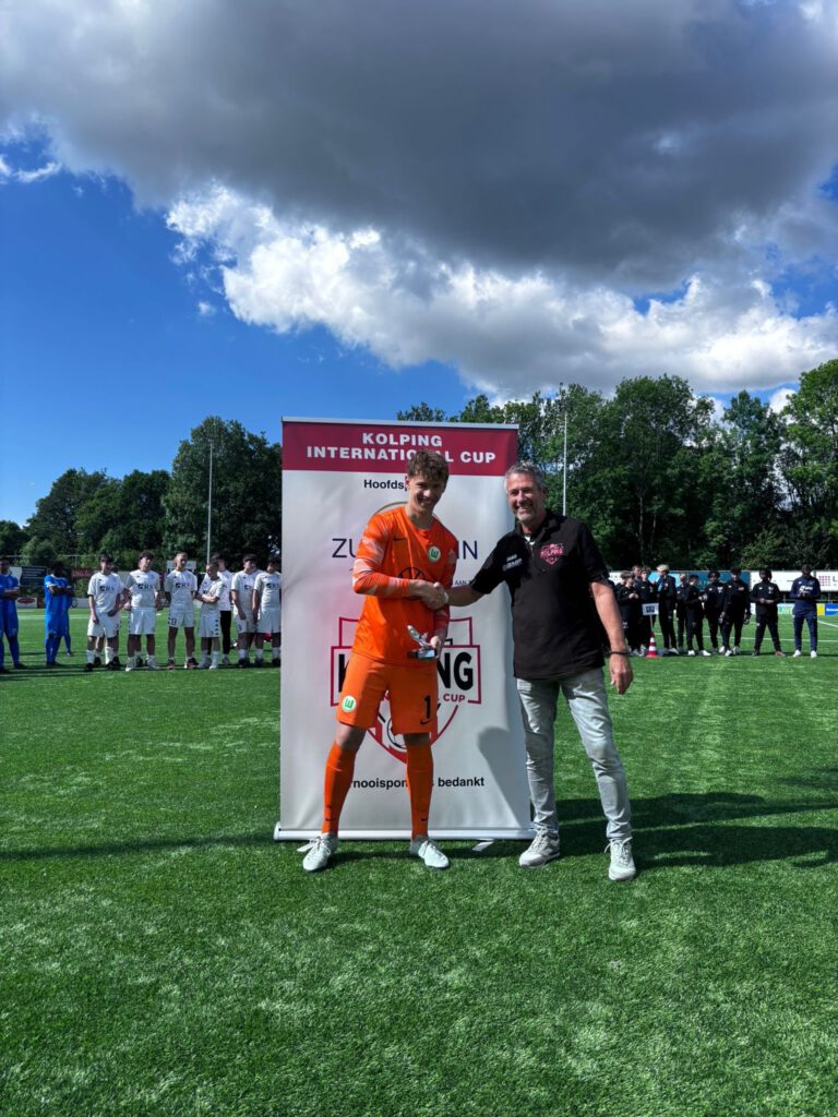 VfL Wolfsburg wint Kolping International Cup (FOTO'S)