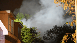 Grote brand bij woning aan Heereweg in Castricum