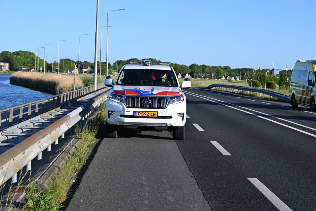 Bestuurder onwel op N9 Bergen (FOTO'S)