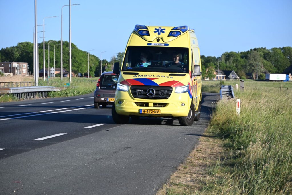 Bestuurder onwel op N9 Bergen (FOTO'S)
