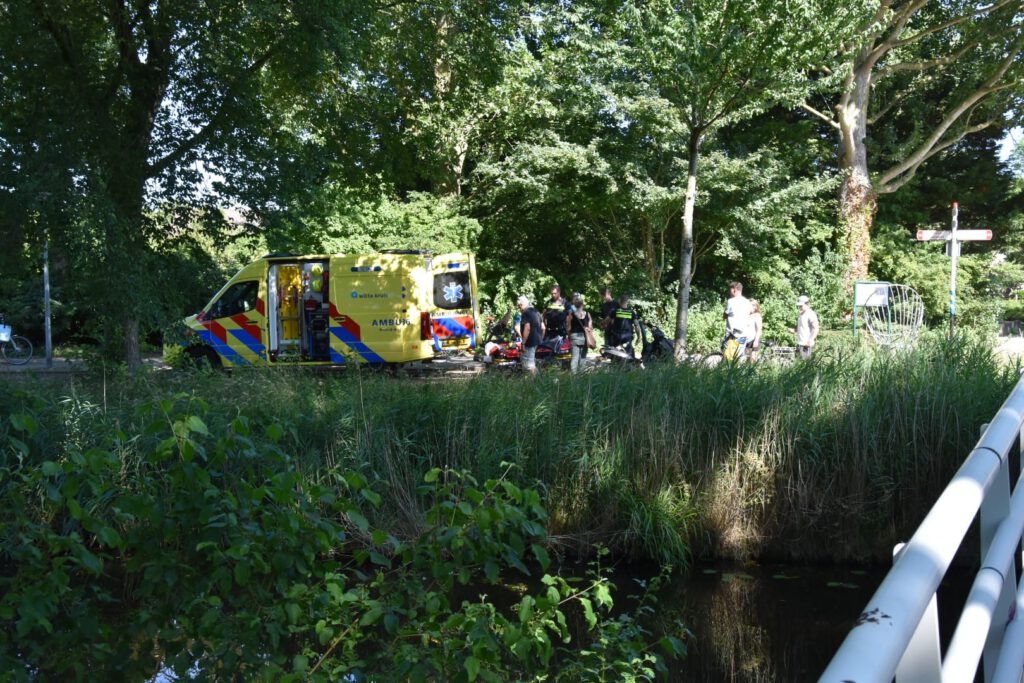 Fietser gewond na aanrijding met scooter op Daalmeerpad
