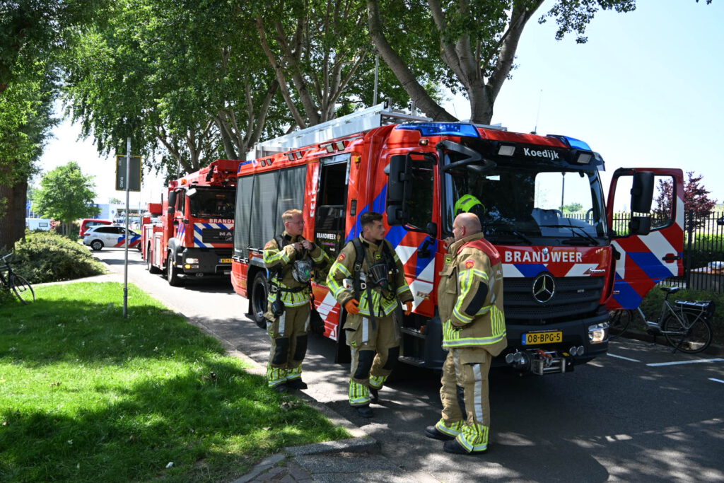 Buurman redt twee personen bij brand in tuin in Alkmaar
