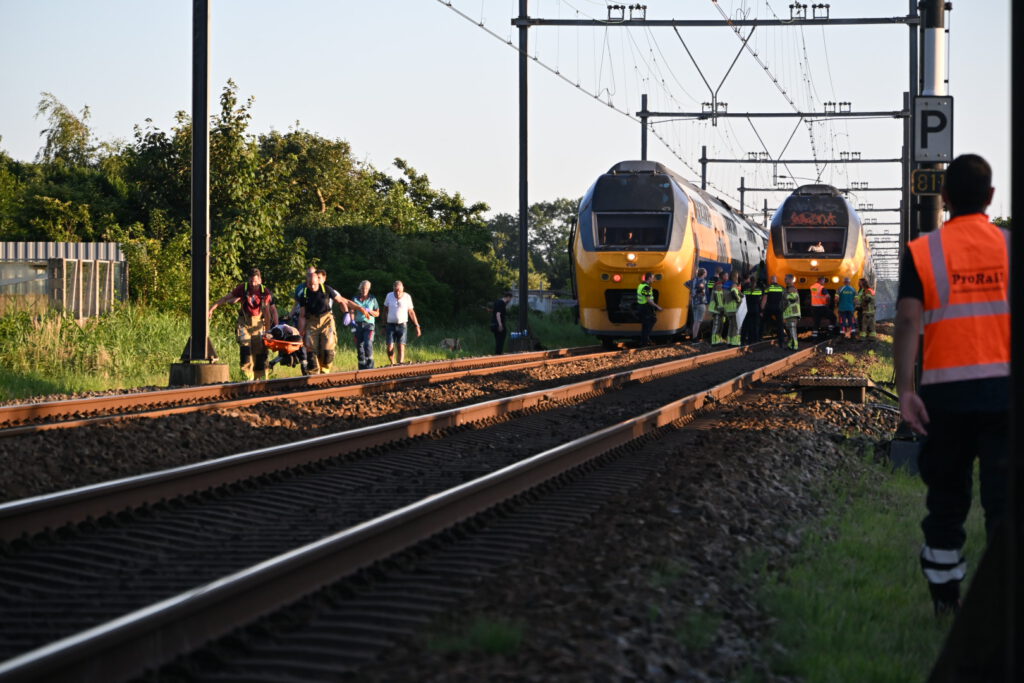 Vrouw gewond bij explosie in trein tussen Alkmaar en Uitgeest. [FOTO'S]