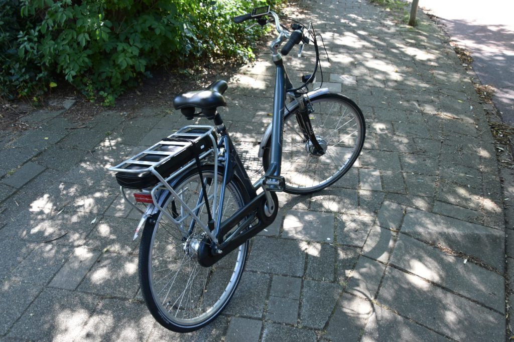 Fietser gewond na aanrijding met scooter op Daalmeerpad