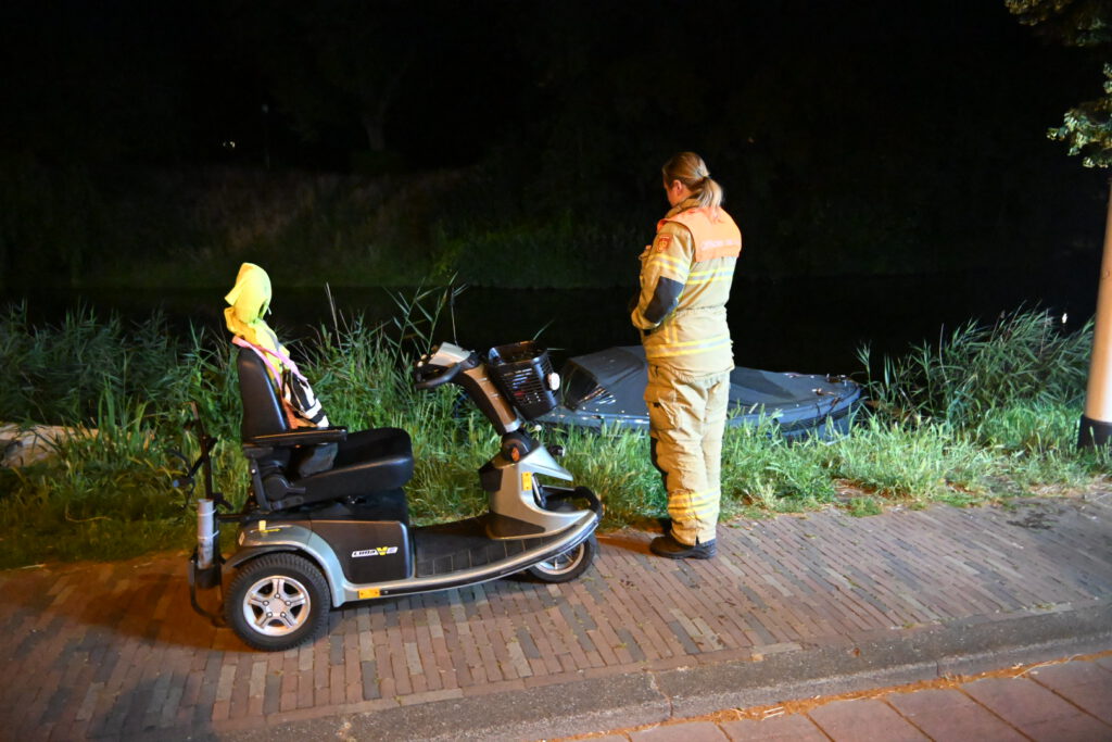 Hulpdiensten uitgerukt voor mogelijk persoon te water in Alkmaar [FOTO'S]