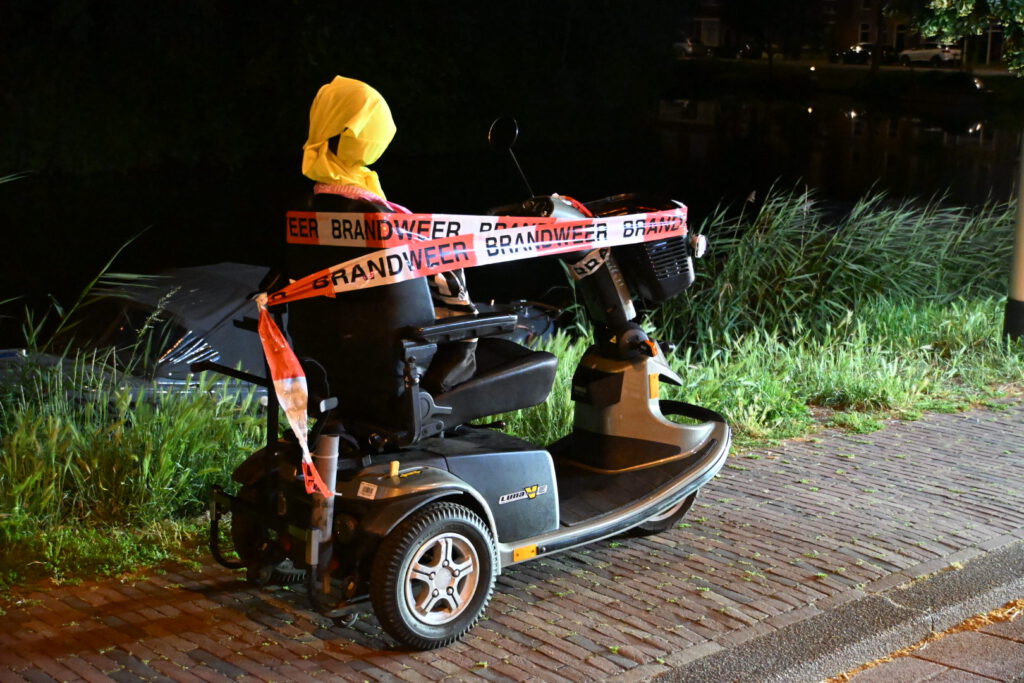 Hulpdiensten uitgerukt voor mogelijk persoon te water in Alkmaar [FOTO'S]